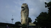 Bセントーサ島のマーライオンはデカイ!.jpg