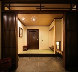 山口雅也邸04 エントランス.jpg